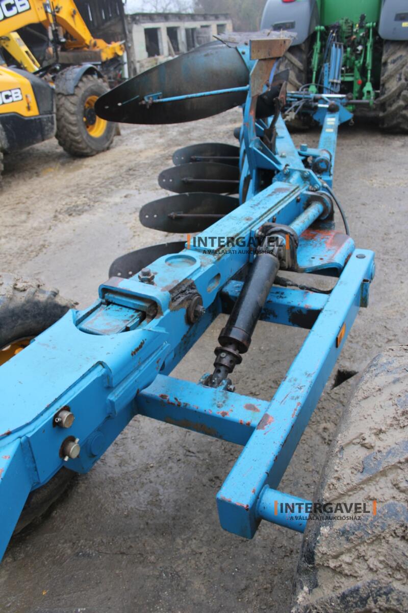 Váltvaforgató eke - Överum 12