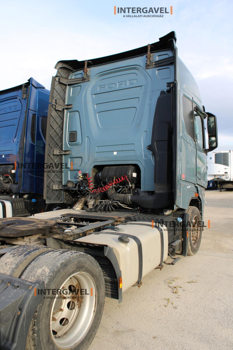 Ford F-Max nyergesvontató 9