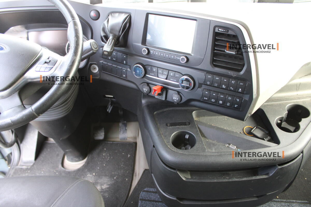 Ford F-Max nyergesvontató 20