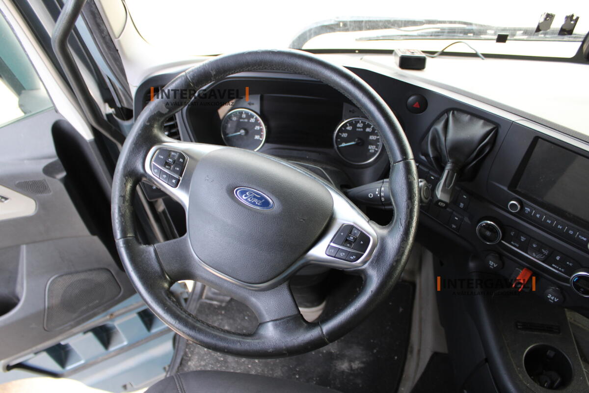 Ford F-Max nyergesvontató 24