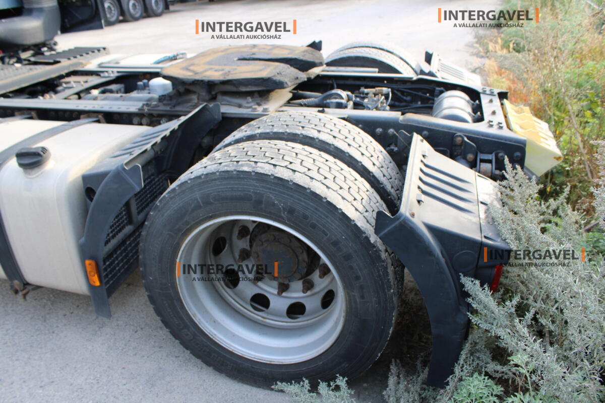 Ford F-Max nyergesvontató 36