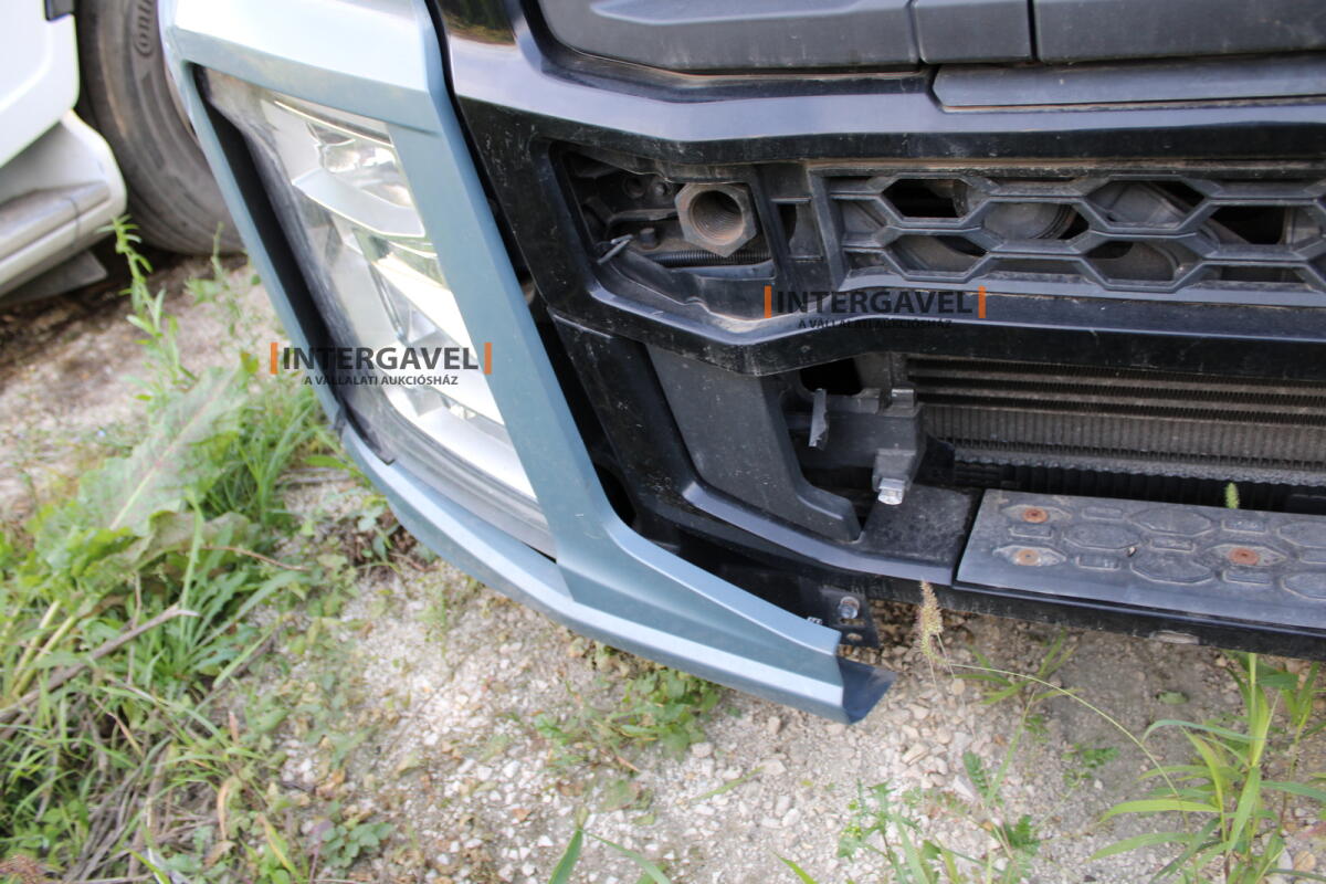 Ford F-Max nyergesvontató 9