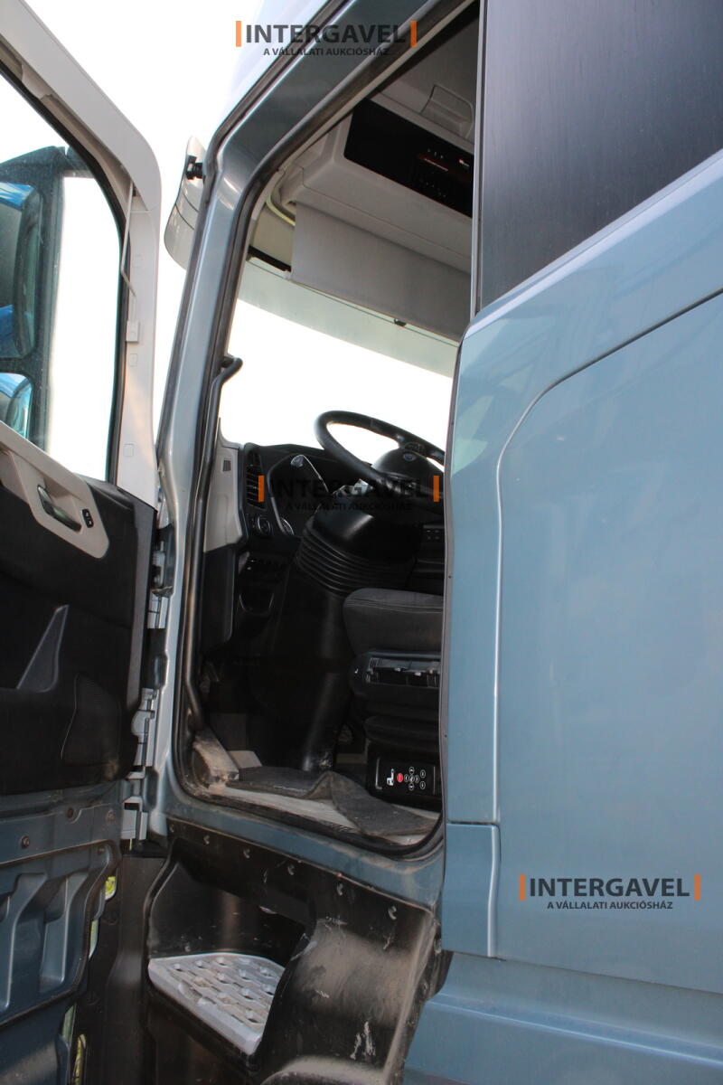 Ford F-Max nyergesvontató 22