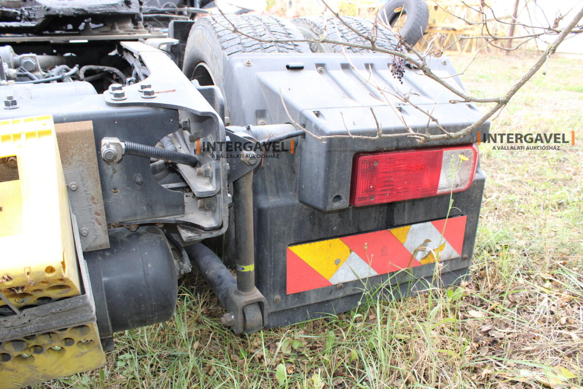 Ford F-Max nyergesvontató 12