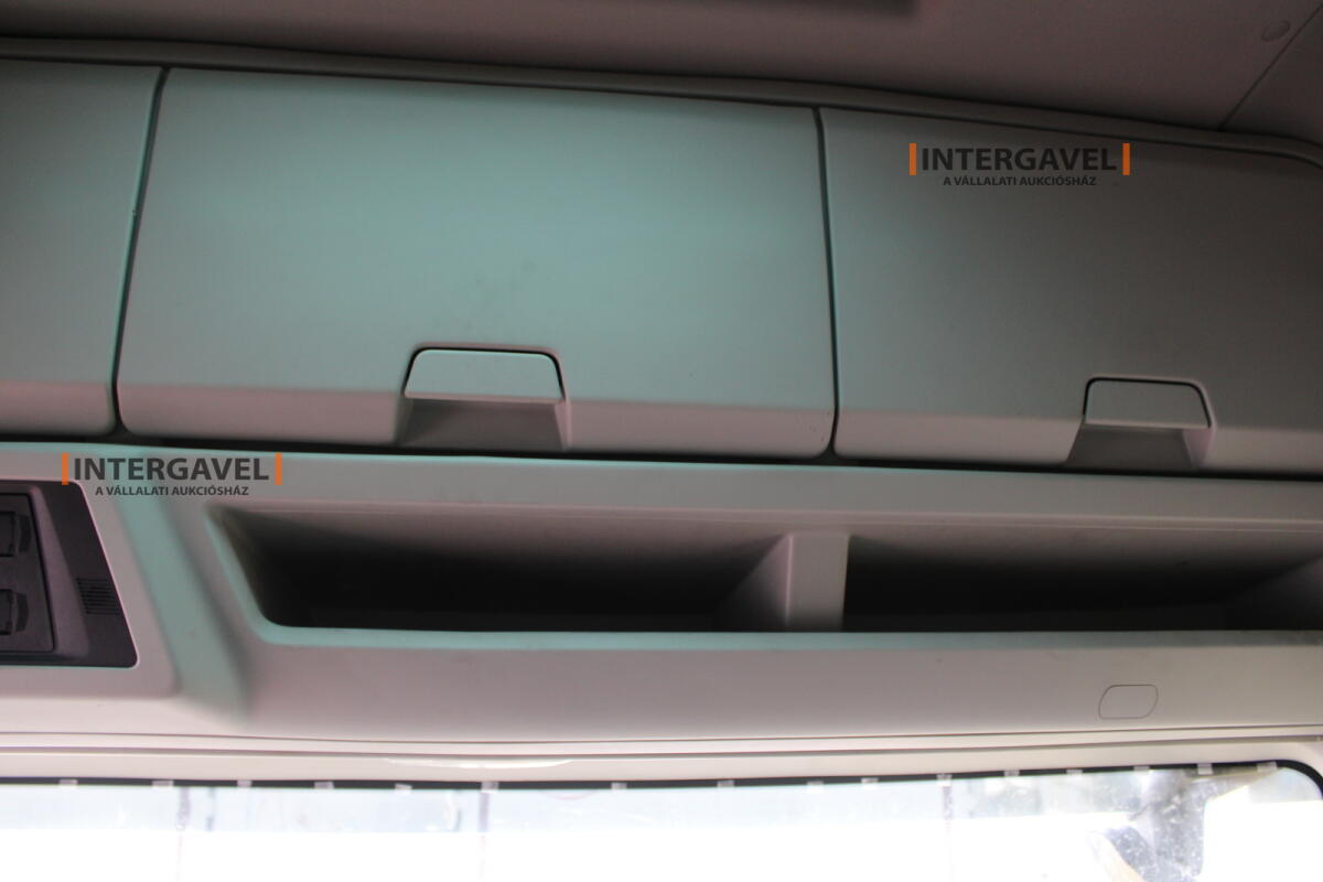 Ford F-Max nyergesvontató 27