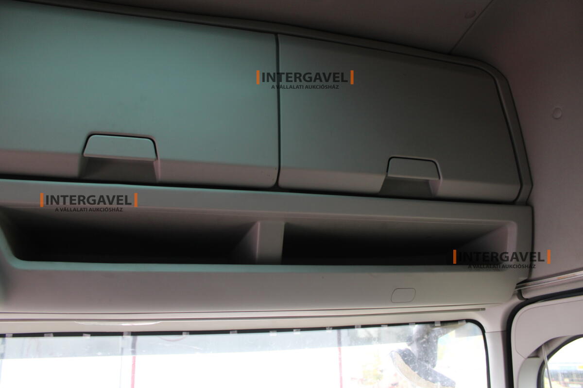 Ford F-Max nyergesvontató 28