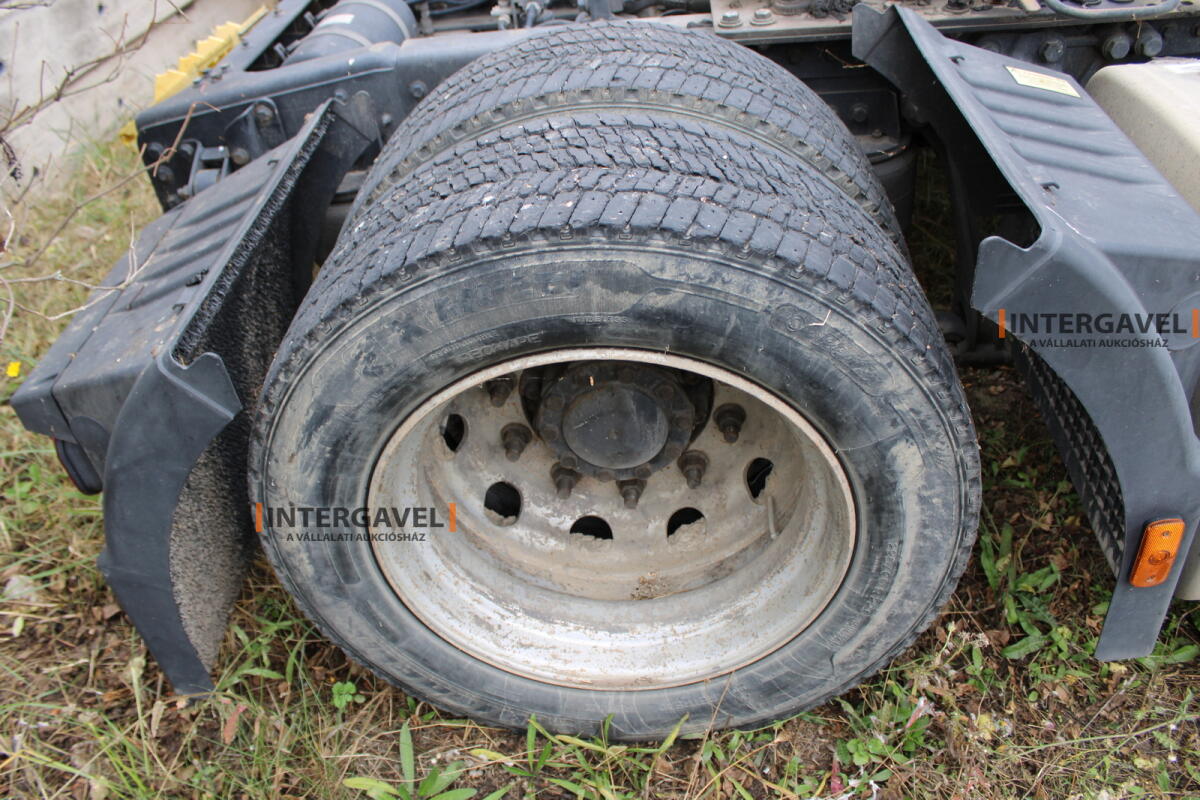 Ford F-Max nyergesvontató 35