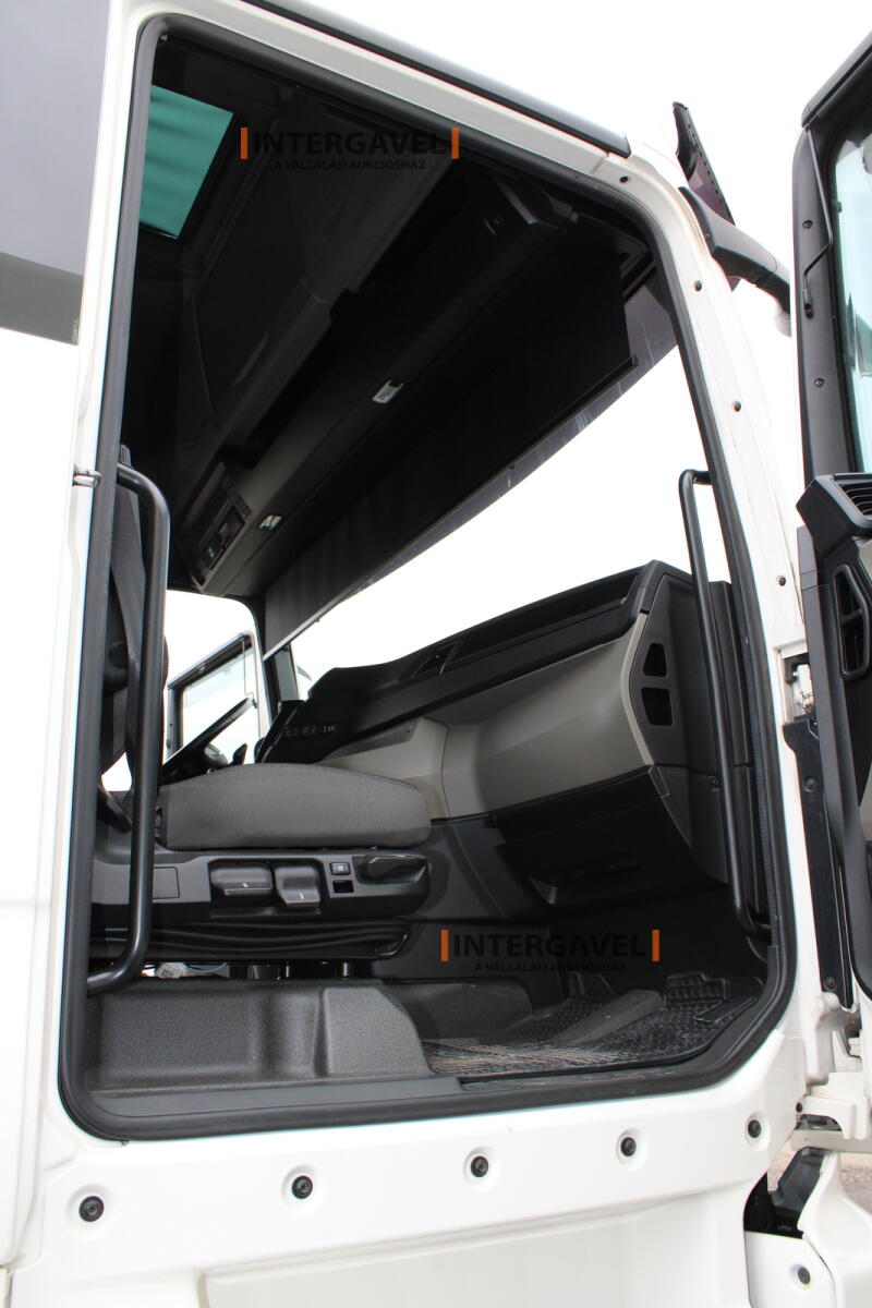 MAN TGX 18.510 nyergesvontató 12