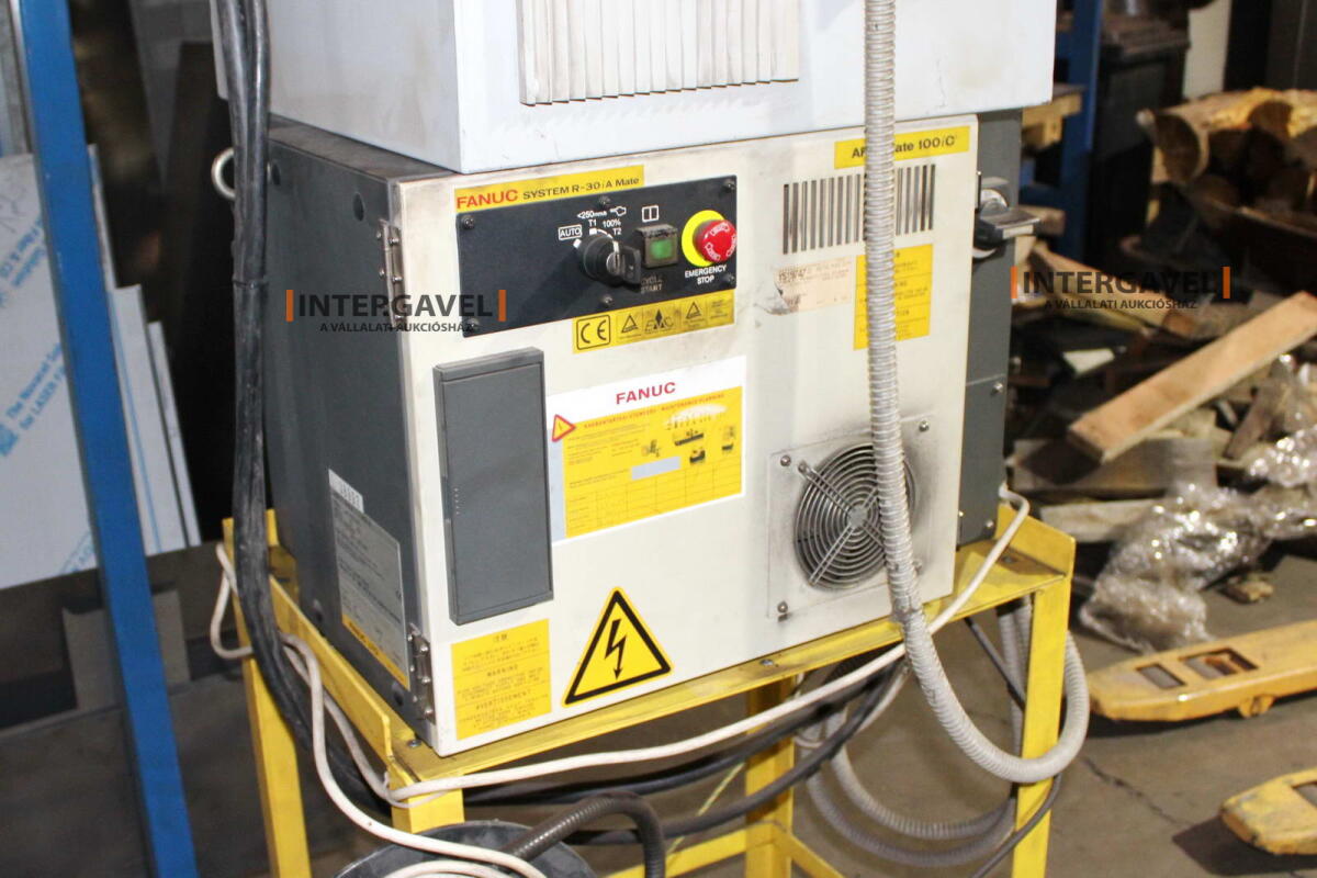 Hegesztő robot - Fanuc, ARC Mate 100iC; Fronius, TransSteel 3500 Rob 13