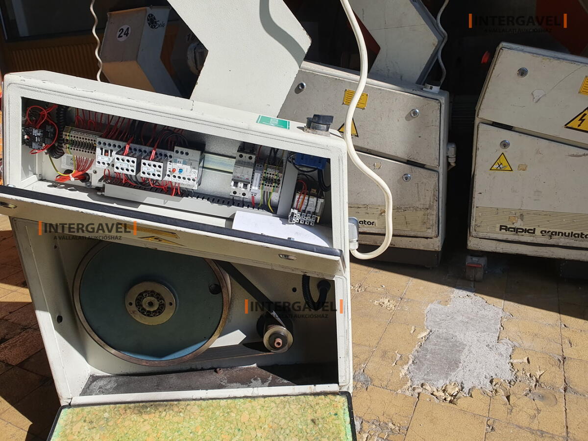 Rapid 1528 (2005) műanyag daráló 2,2 kW-os motorral 5