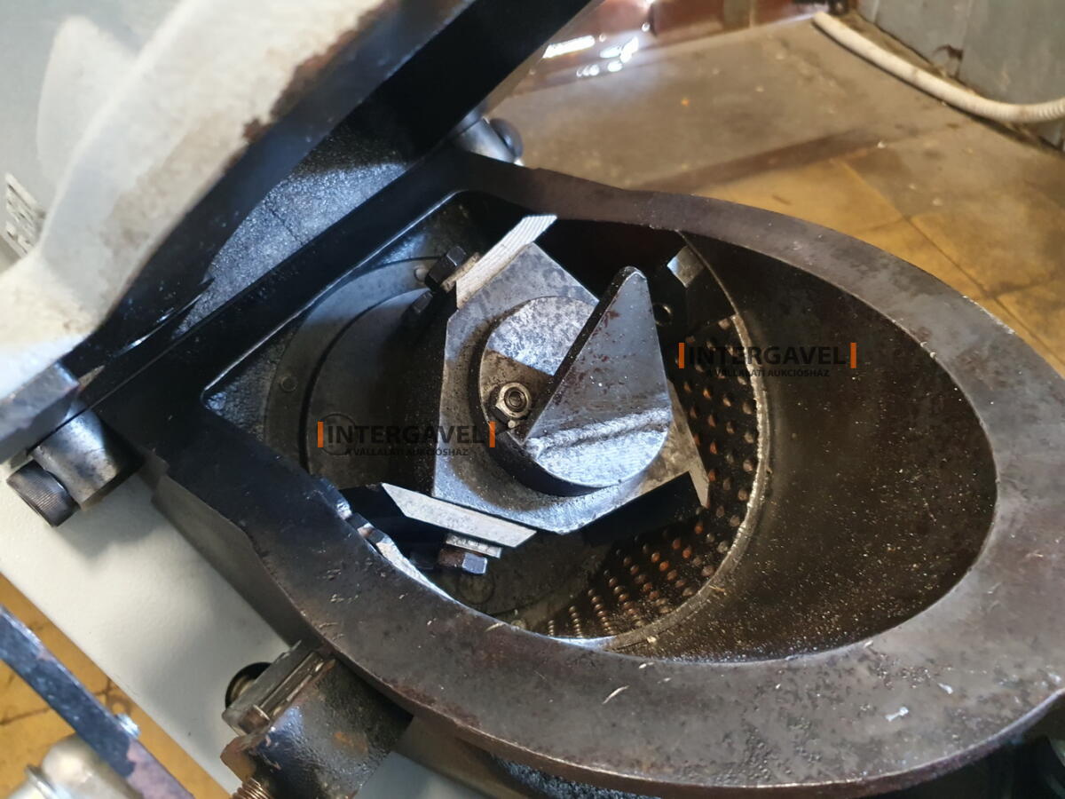 Dipre G130A7 (2007) műanyag daráló 1