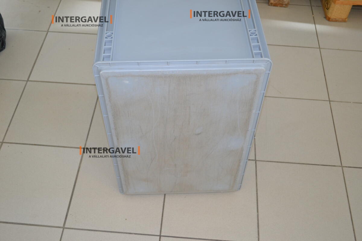 Műanyag ládák 4