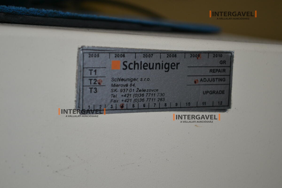 Automatikus vágó- és csupaszító gép 8