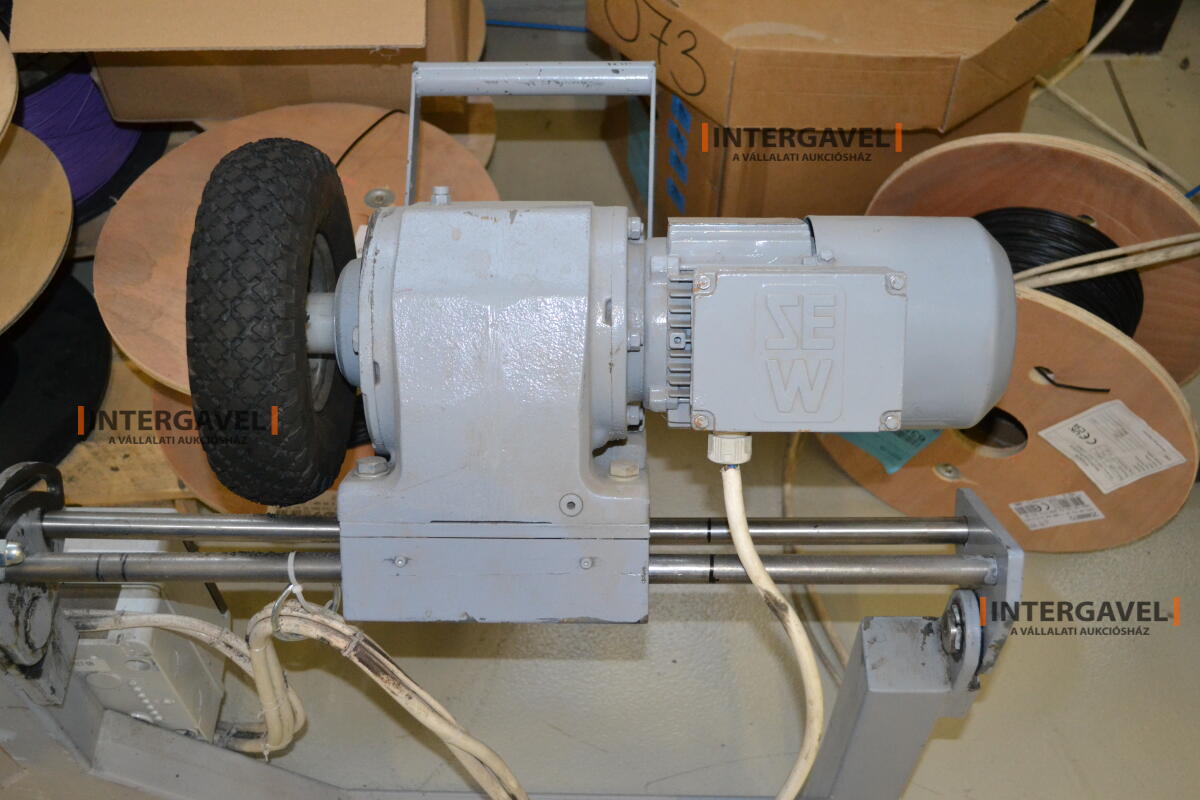 Kábel tekercselő állvány 3