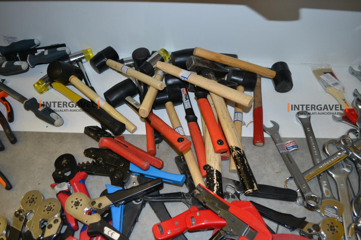 Vegyes kézi szerszámok 8