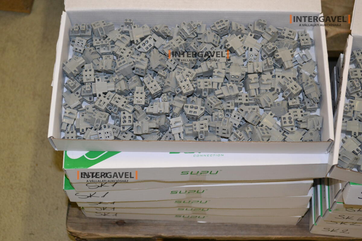 Vegyes csatlakozók, csatlakozótokok, elektronikai alkatrészek