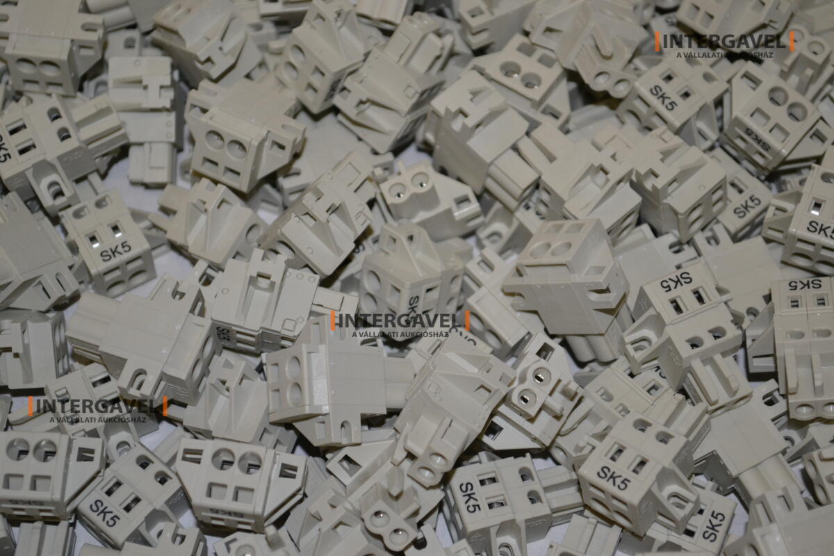 Vegyes csatlakozók, csatlakozótokok, elektronikai alkatrészek 10