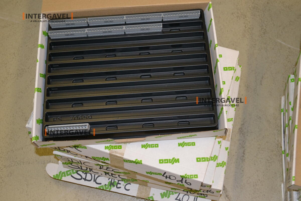 Vegyes csatlakozók, csatlakozótokok, elektronikai alkatrészek 21