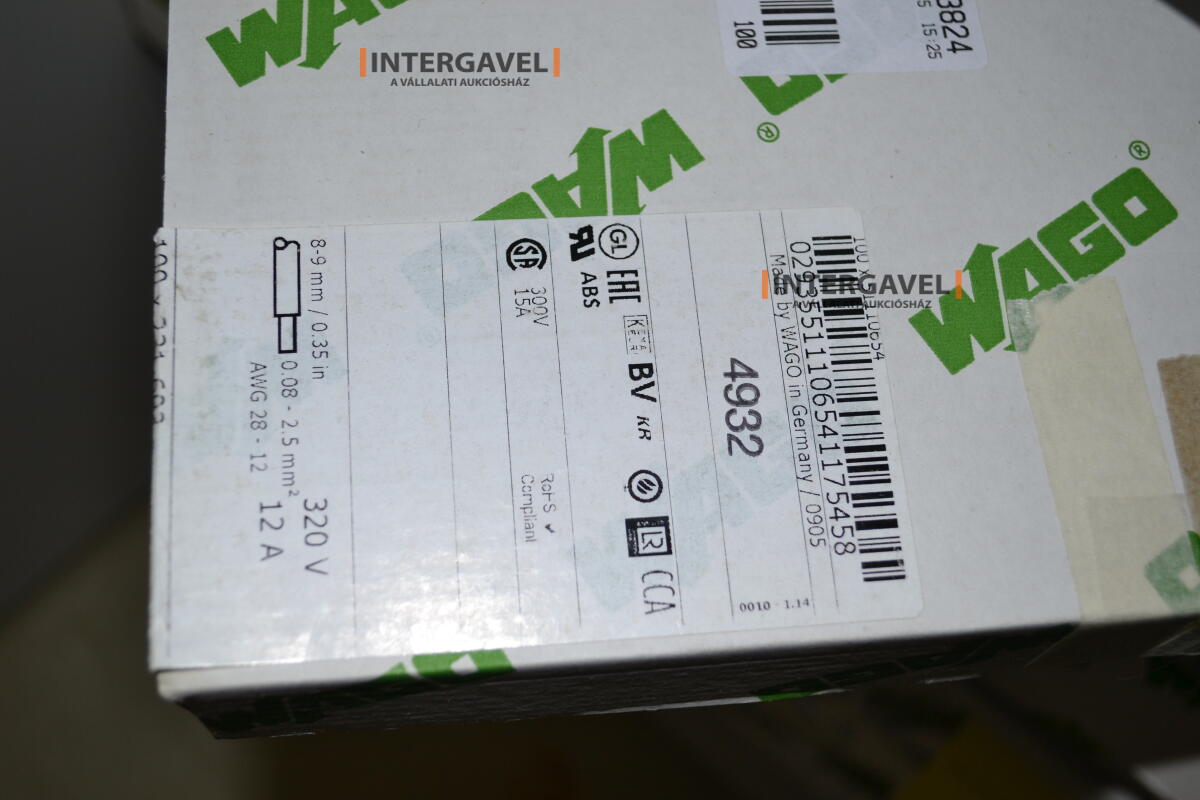 Vegyes csatlakozók, csatlakozótokok, elektronikai alkatrészek 36