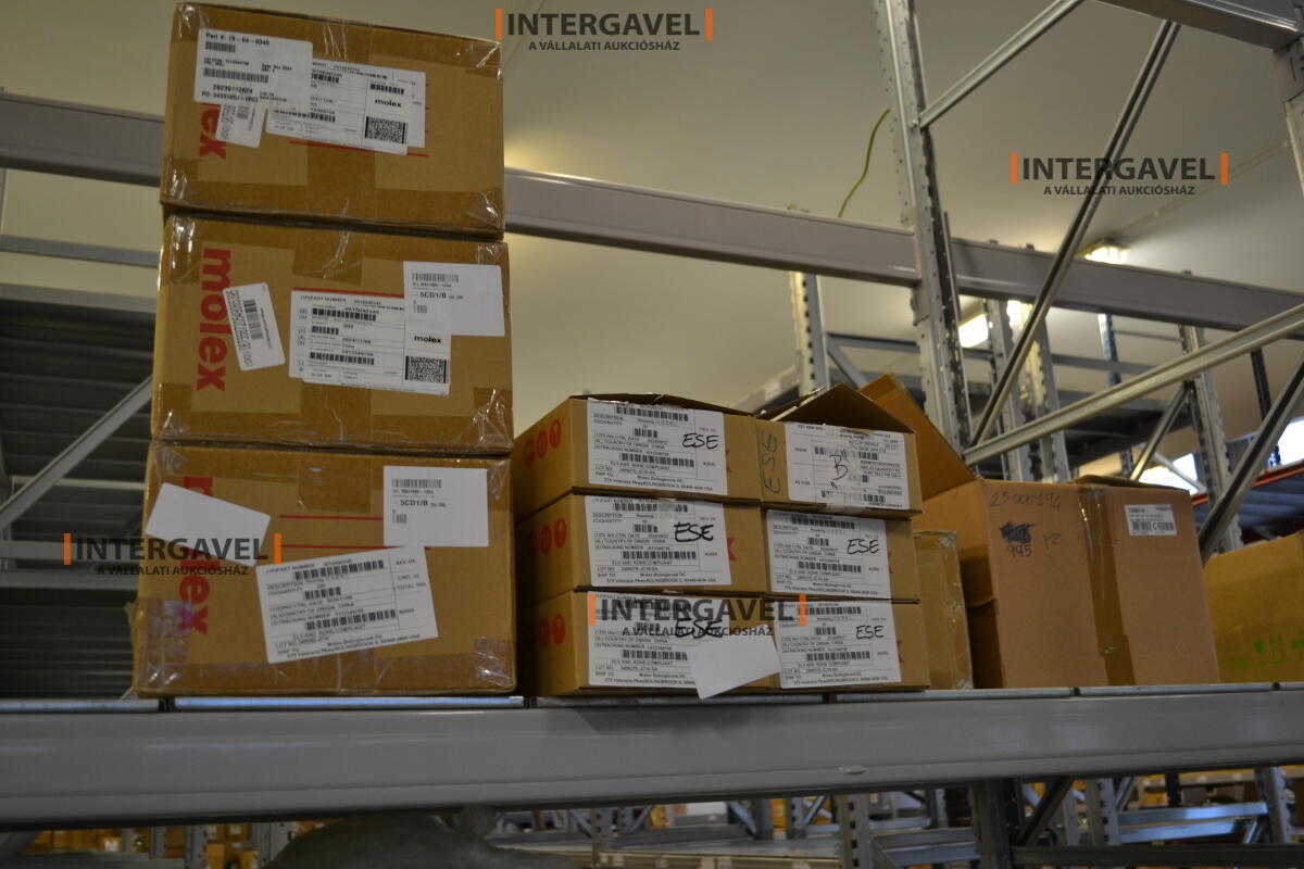 Vegyes csatlakozók, csatlakozótokok, elektronikai alkatrészek 47