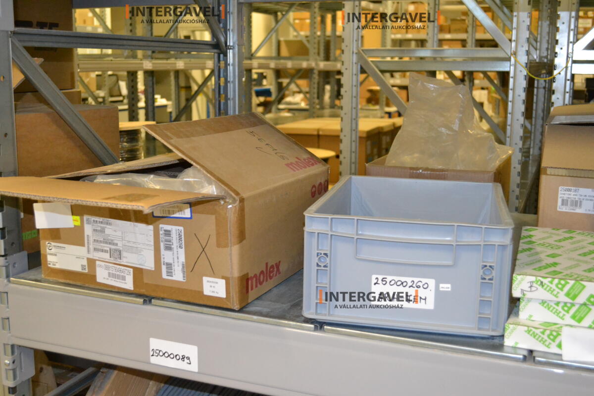 Vegyes csatlakozók, csatlakozótokok, elektronikai alkatrészek 49