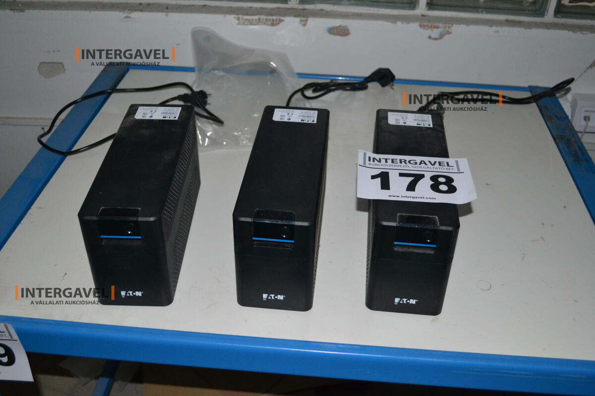 Szünetmentes tápegység