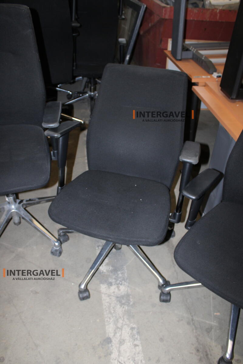 Irodai görgős szék (Fekete-Orlando) 3