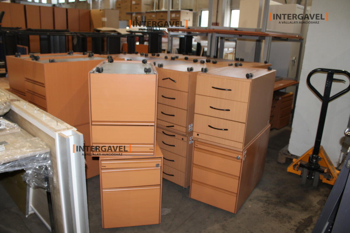 Vegyes konténerek 3