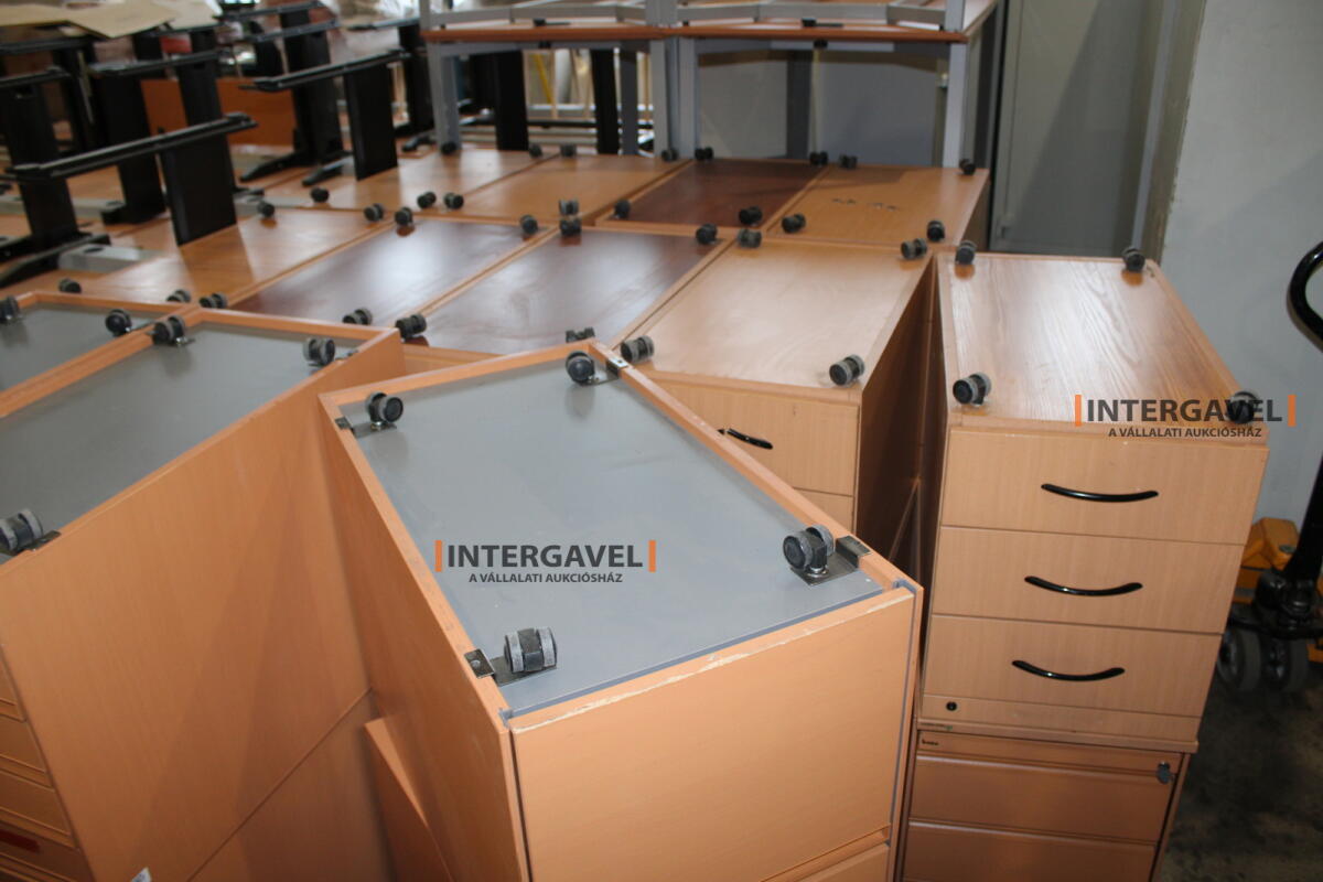 Vegyes konténerek 5