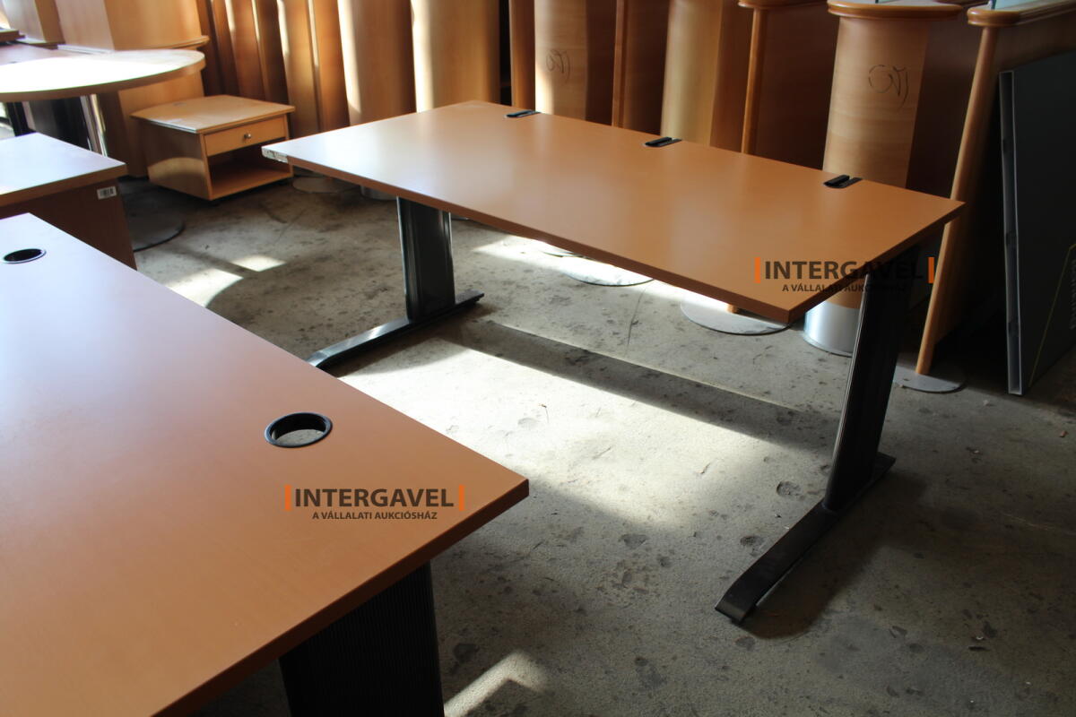 Íróasztal (BENE-1600mm) 3