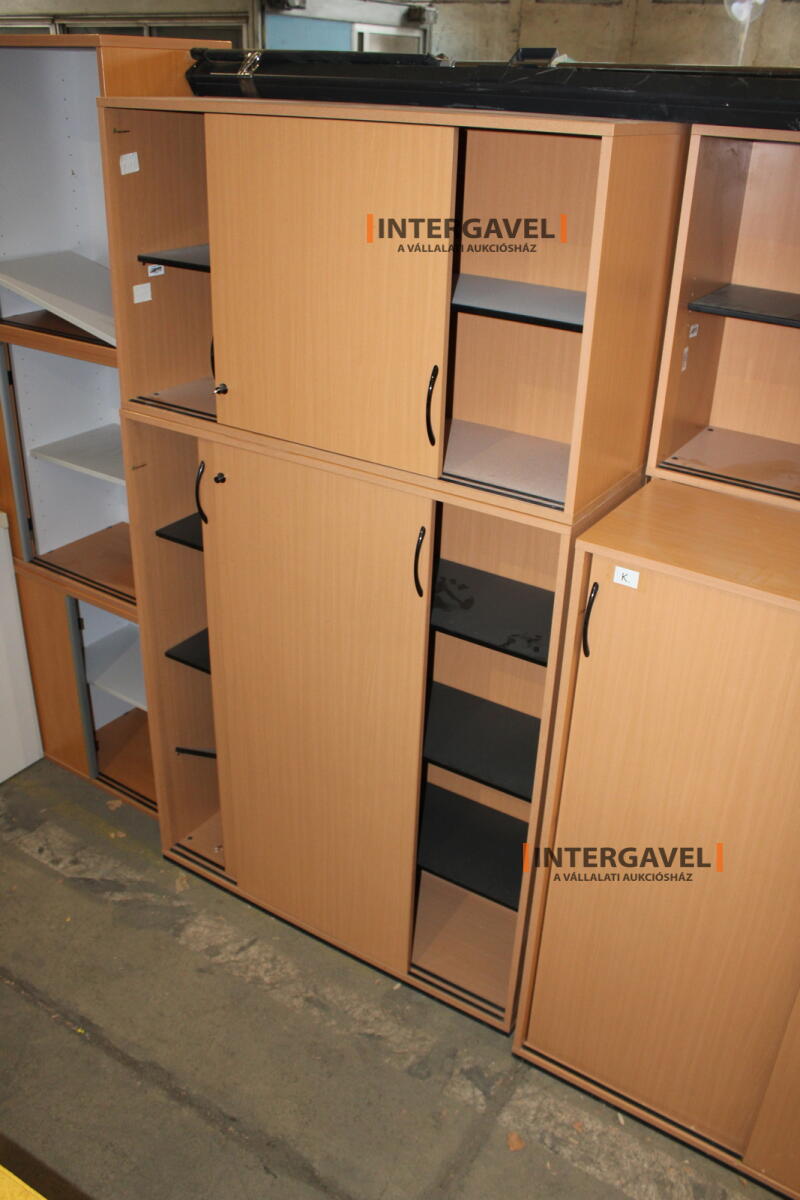 Tolóajtós szekrény 7