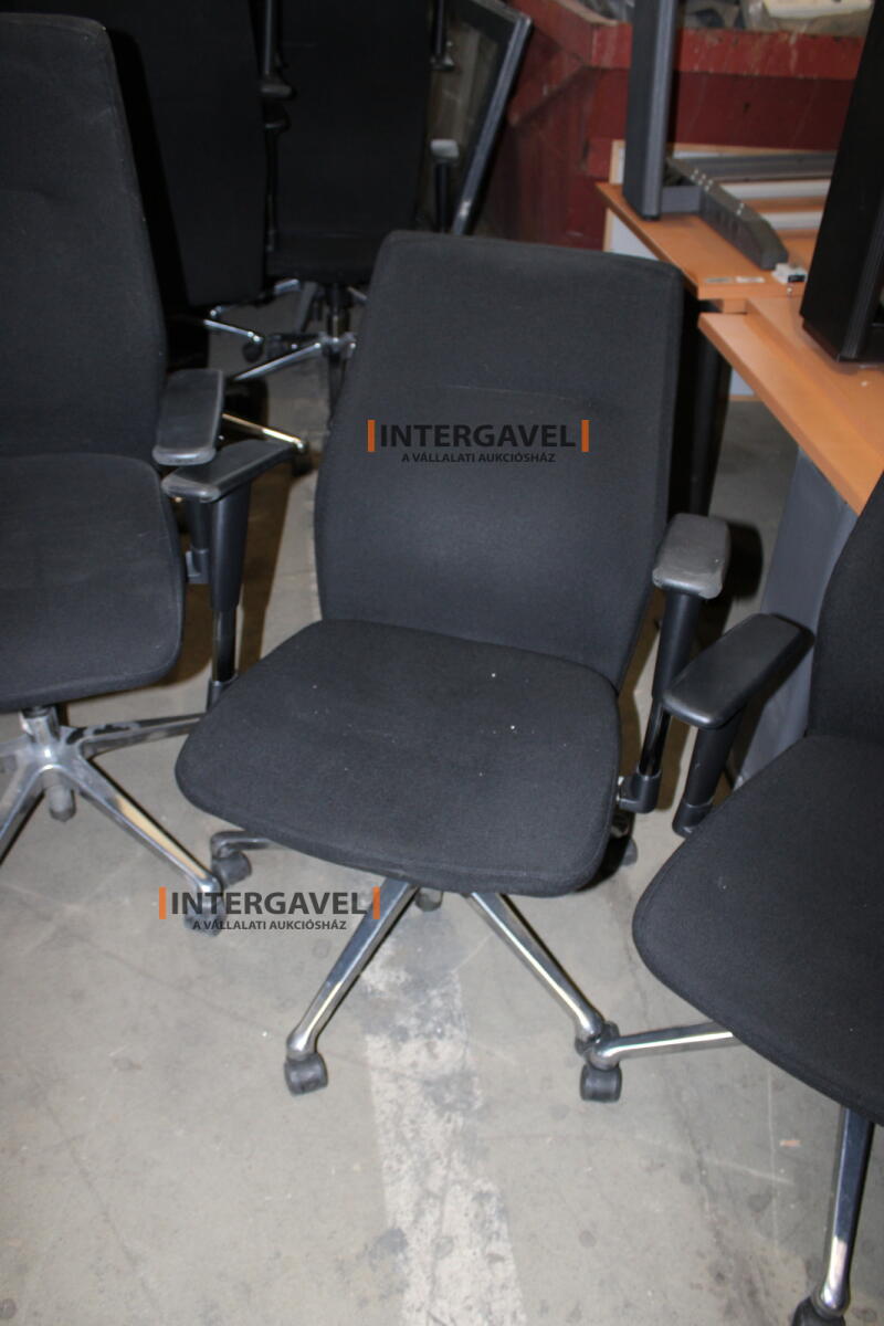 Irodai görgős szék (Fekete-Orlando) 3