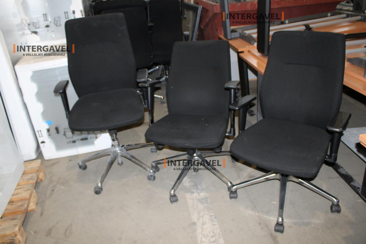 Irodai görgős szék (Fekete-Orlando) 5