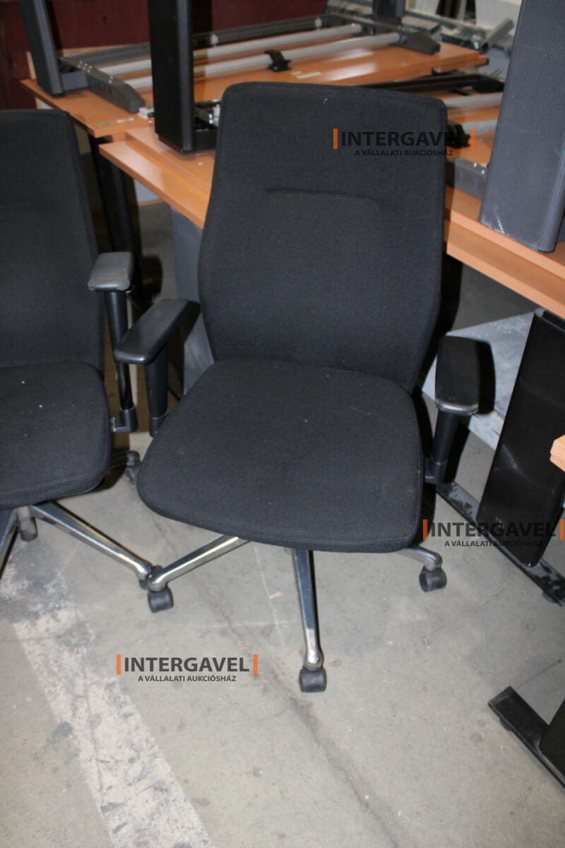 Irodai görgős szék (Fekete-Orlando) 4