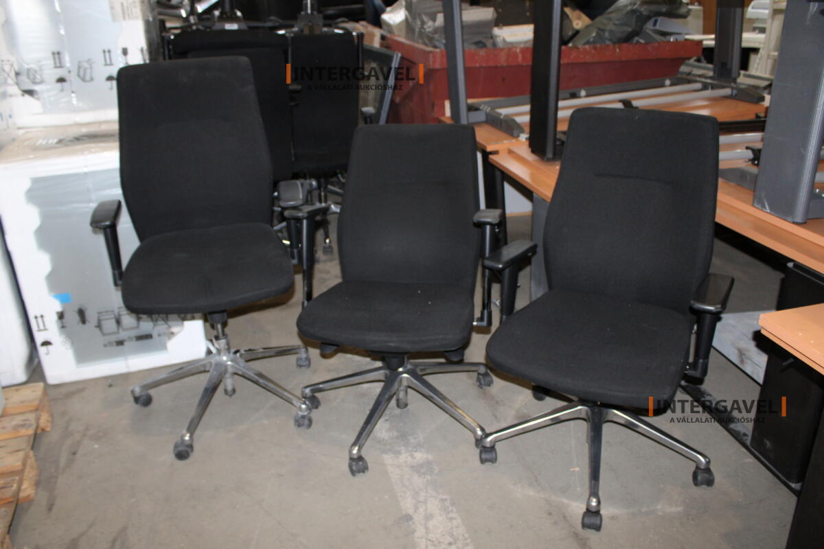 Irodai görgős szék (Fekete-Orlando) 1