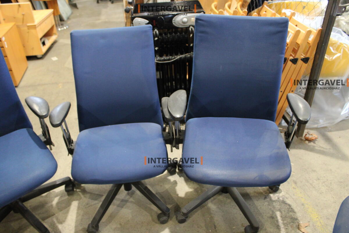 Irodai görgős szék (Comforto-kék) 2