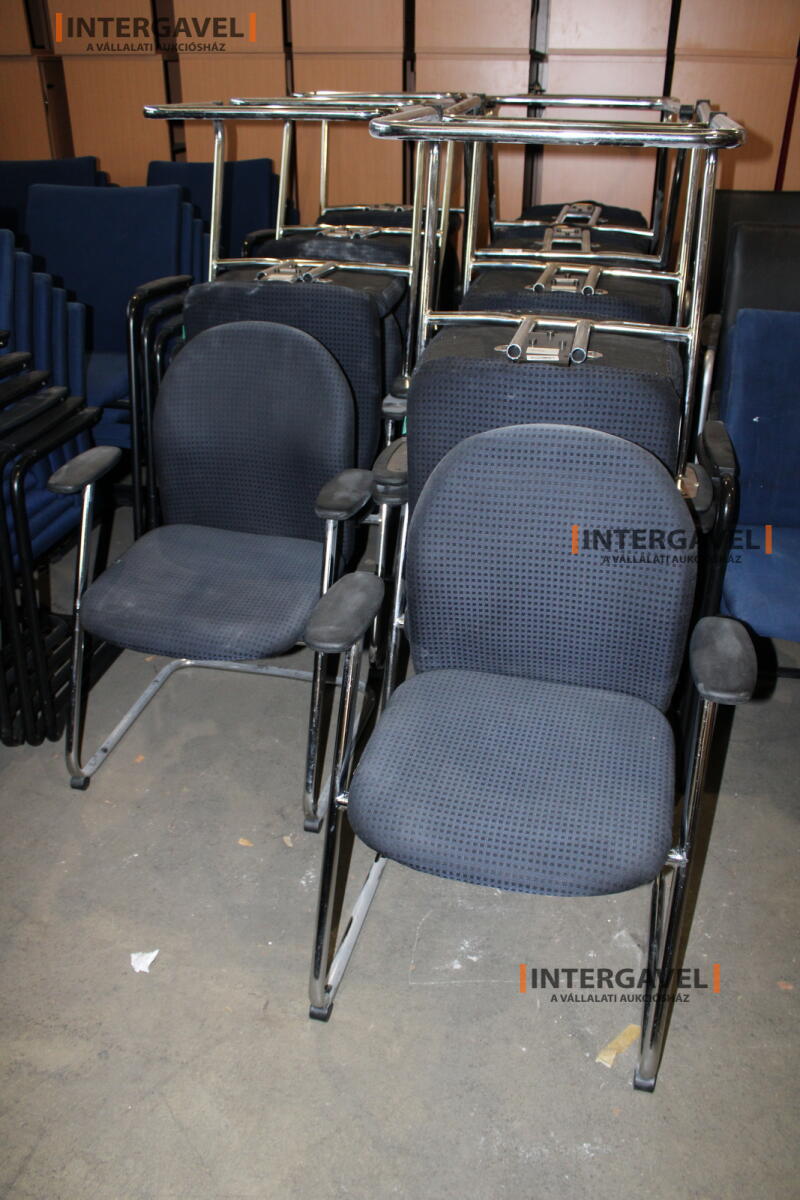 Tárgyalószék (kék/kockás) 2