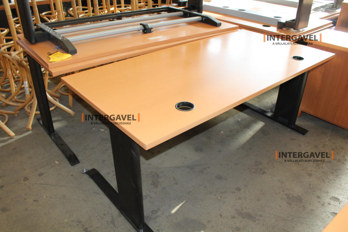 Íróasztal (BENE-1600mm) 1