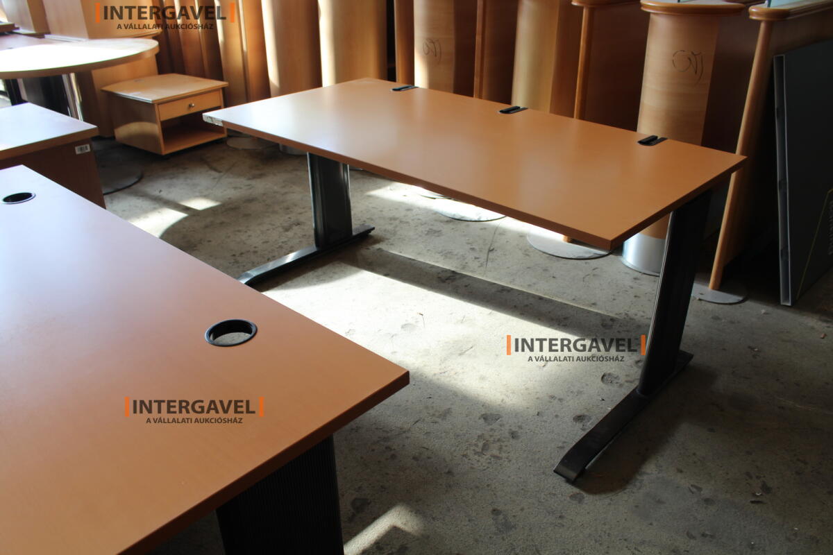 Íróasztal (BENE-1600mm) 3
