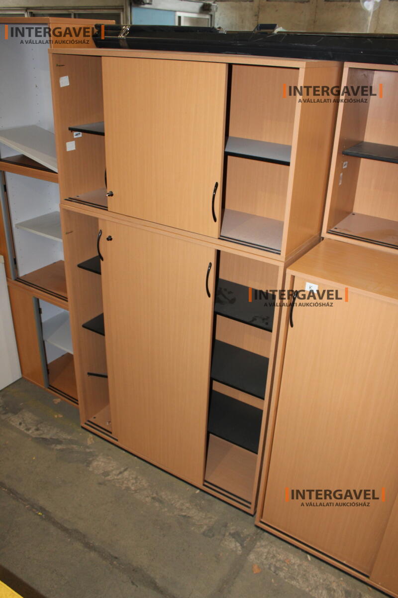 Tolóajtós szekrény 7