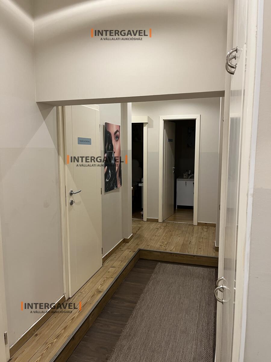Üzlethelyiség 5