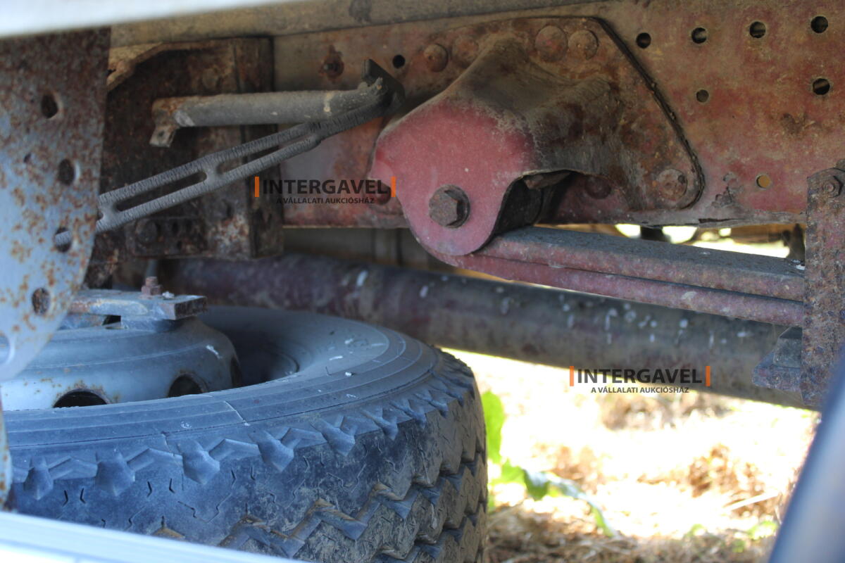 Teherautó - IVECO 15