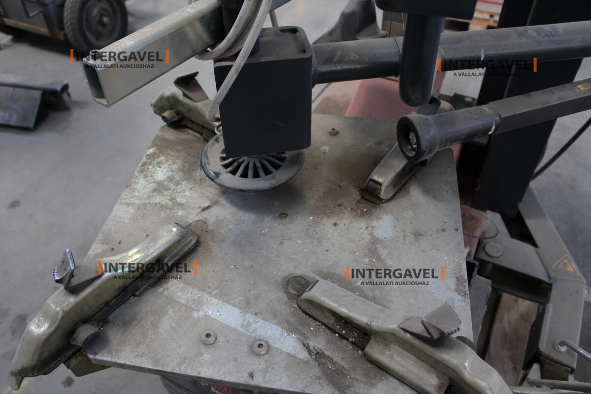 Gumiszerelő állvány 6