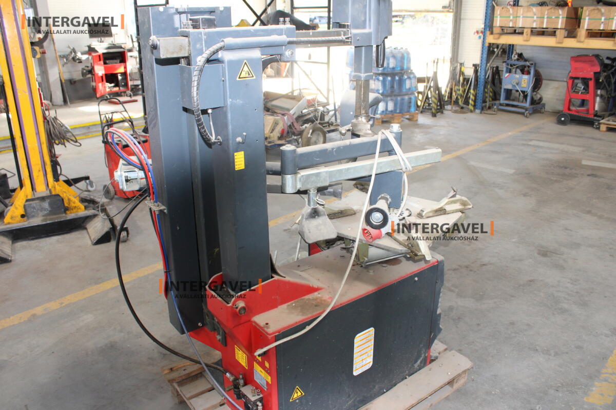 Gumiszerelő állvány 10