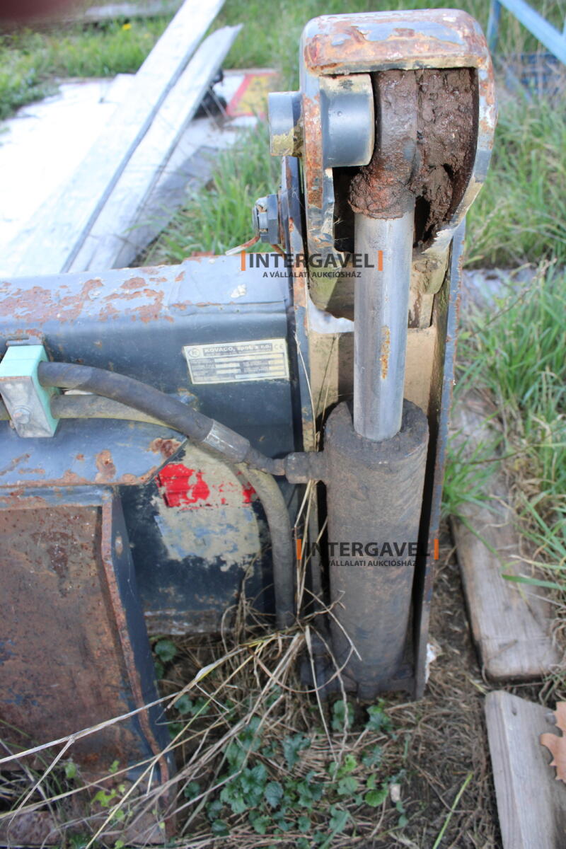 Csúszókormányos - GEHL 39