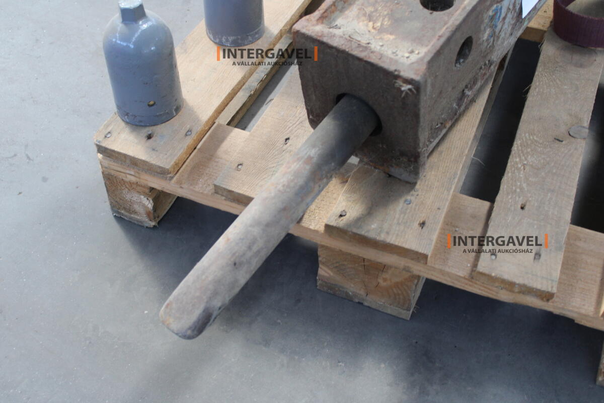 Hidraulikus törőfej 7