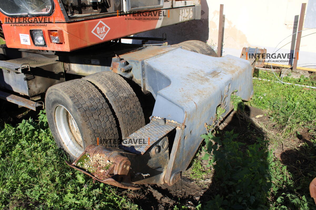 Gumikerekes forgó kotró - O&K 7