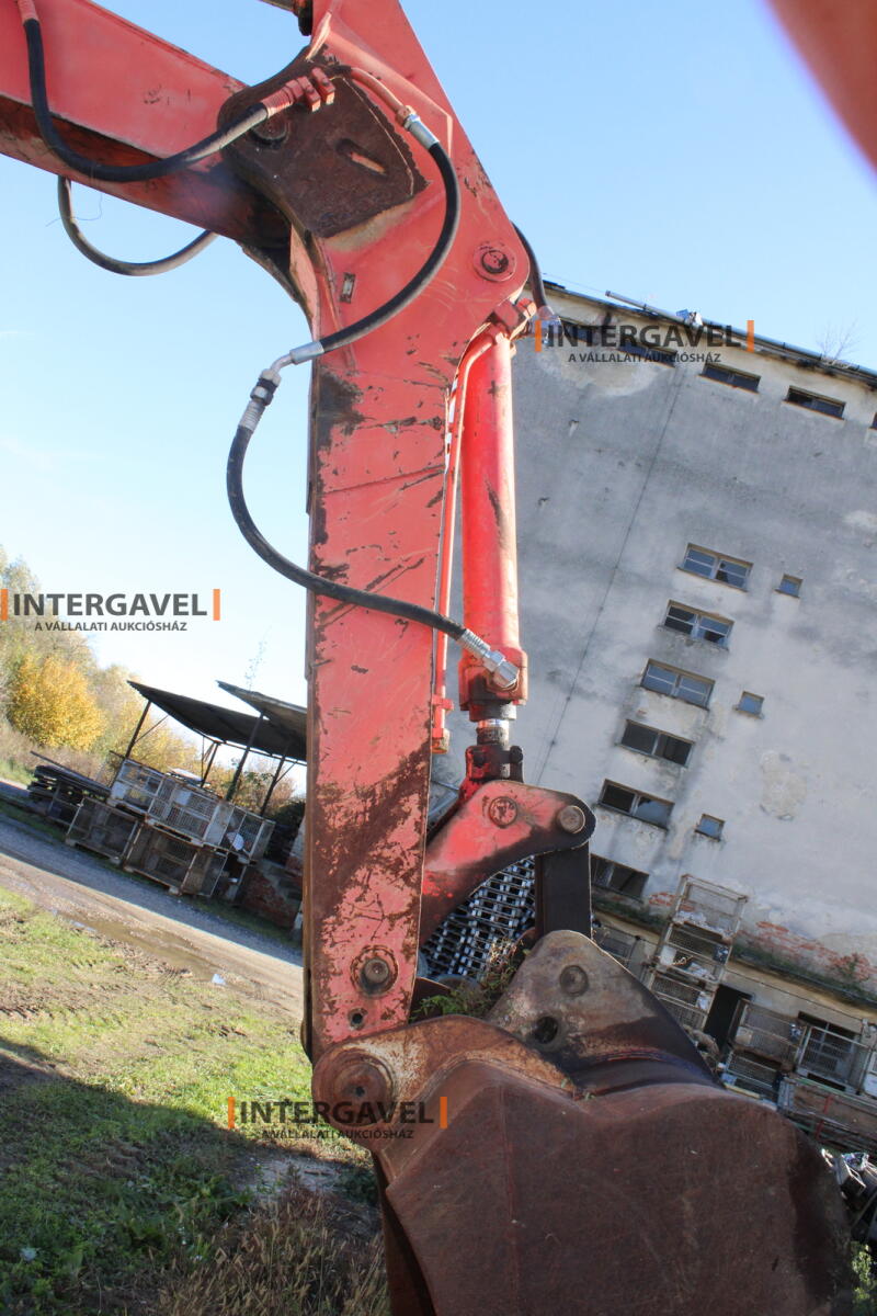 Gumikerekes forgó kotró - O&K 18