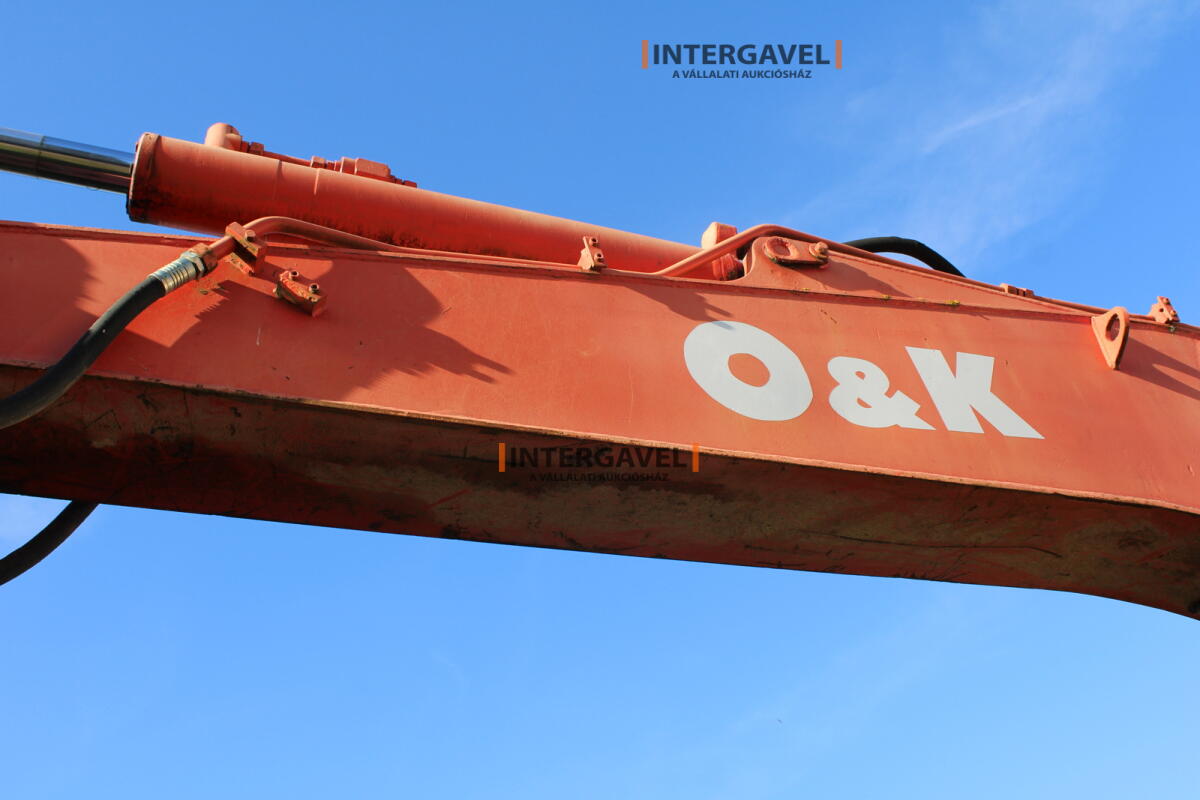 Gumikerekes forgó kotró - O&K 25