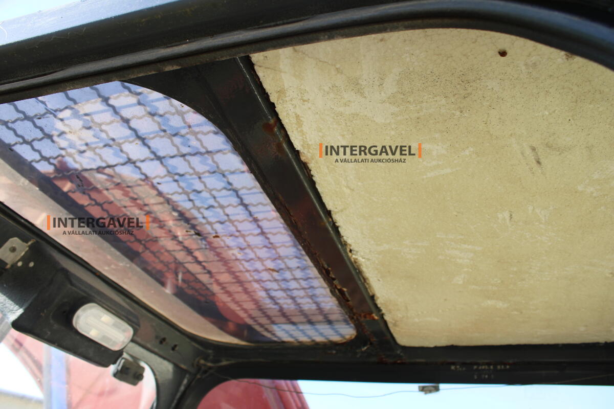 Gumikerekes forgó kotró - O&K 38